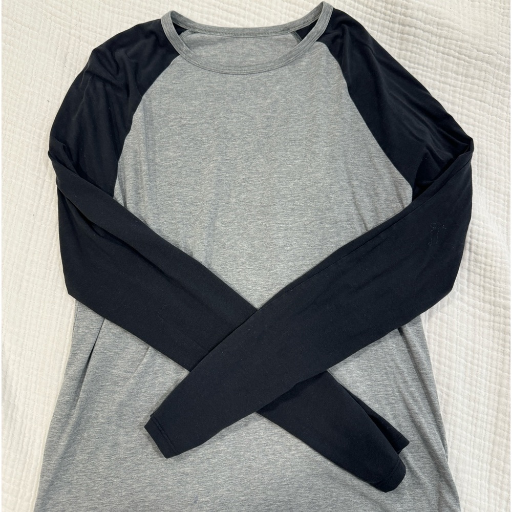 Mens Gray and Black Lululemon Sweater M